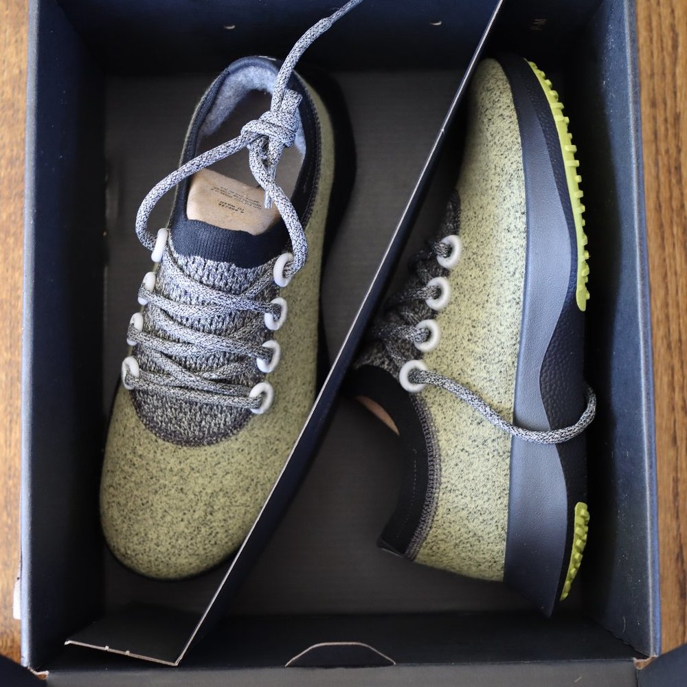 NWT Allbirds Wool Dasher Mizzles - Cosmos (Dark Grey Sole)